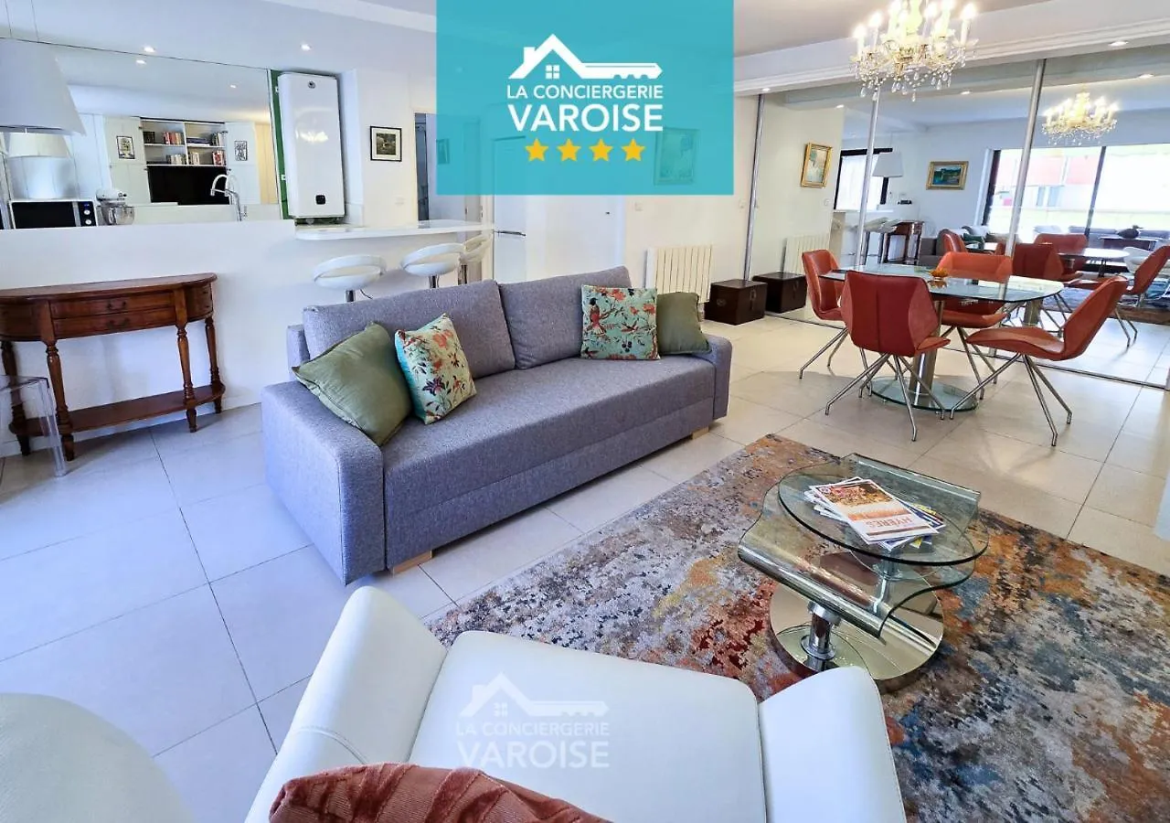 Les Gregoriennes T2 Hyeres Centre-Terrasse-Parking-Wifi location